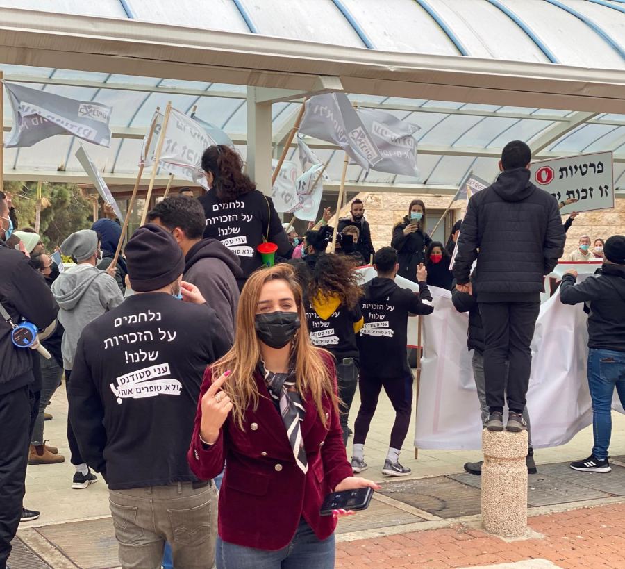 النائب سندس صالح: تطالب بالغاء إلزام الطُلاب ببرنامج tomax توماكس 